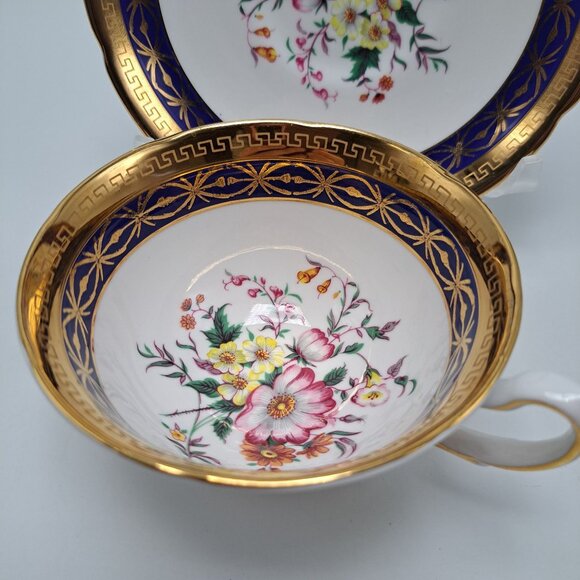 Royal Grafton Bone China Teacup Saucer Set Floral Design Gold Trim - Picture 7 of 15